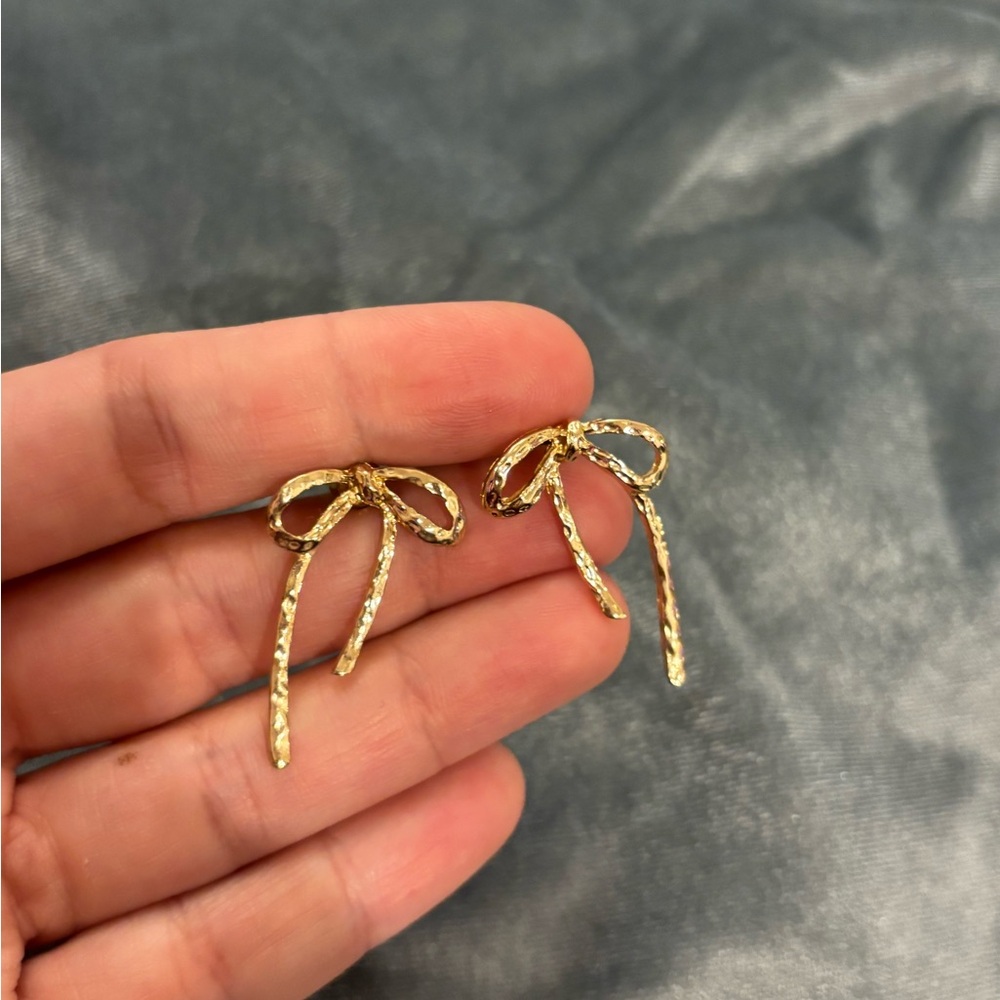 Elegant Gold Bow Earrings